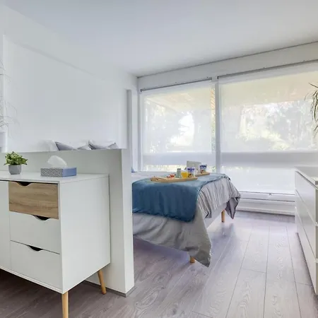 Le Cocon Des Couples Proche Versailles - En Face De L'hopital Mignot Apartment *